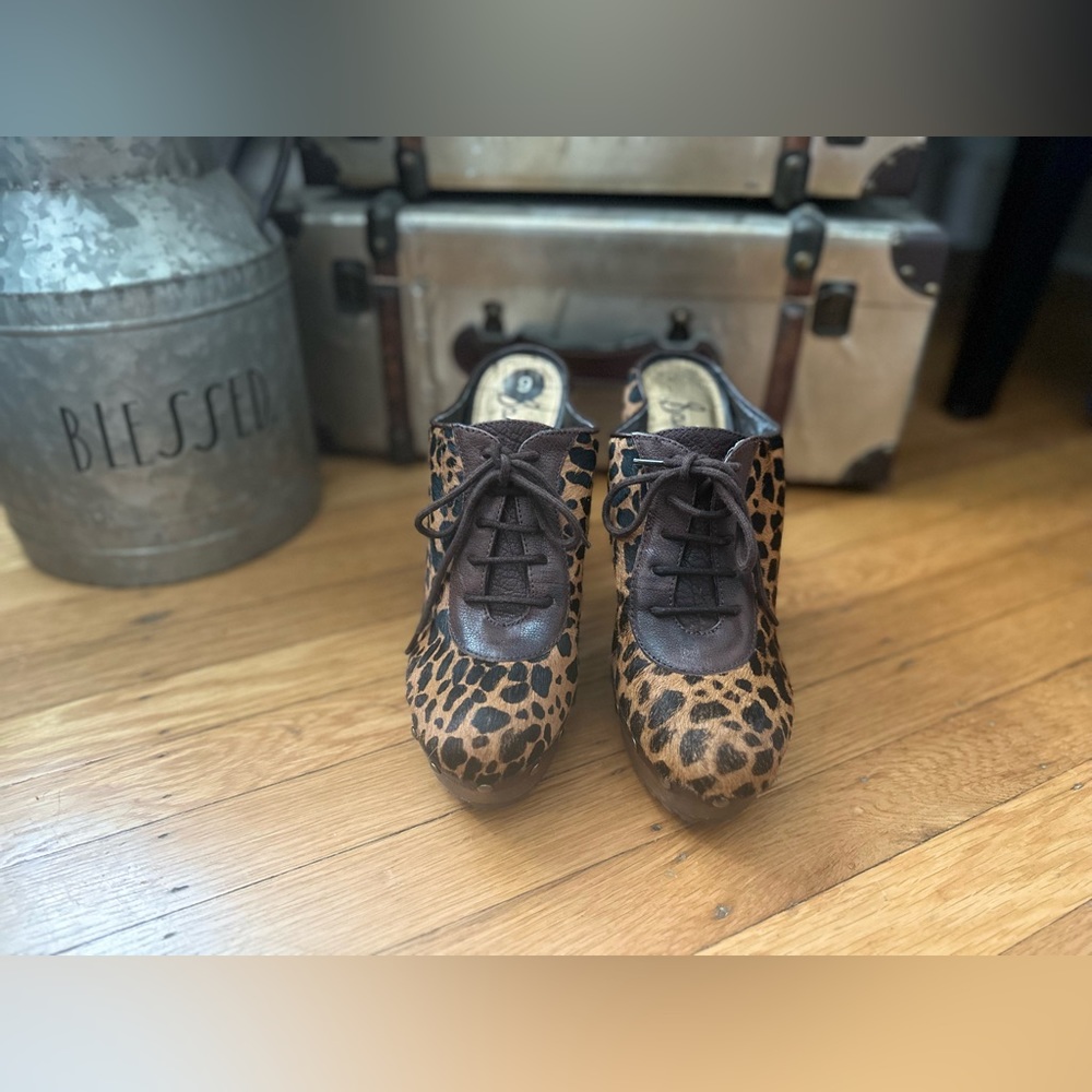 Leopard Platform Mules